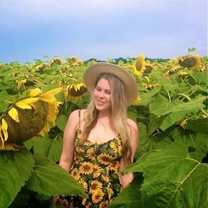 Meet your Posher, Anna marissa